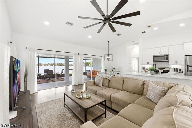 7287 Mill Pond CIR, Naples, FL 34109