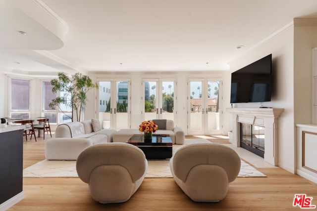 121 N Almont Drive 304, Beverly Hills, CA 90211
