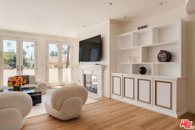 121 N Almont Drive 304, Beverly Hills, CA 90211