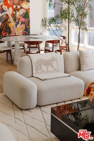 121 N Almont Drive 304, Beverly Hills, CA 90211