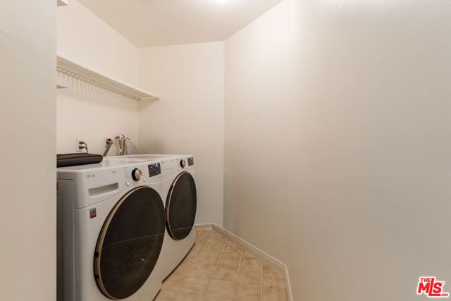 121 N Almont Drive 304, Beverly Hills, CA 90211