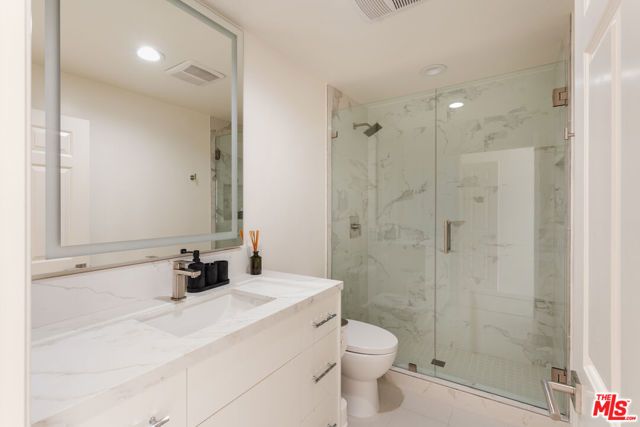 121 N Almont Drive 304, Beverly Hills, CA 90211