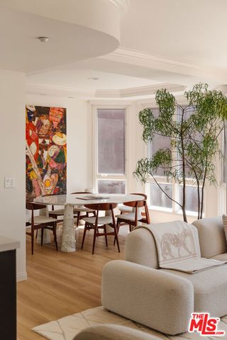 121 N Almont Drive 304, Beverly Hills, CA 90211