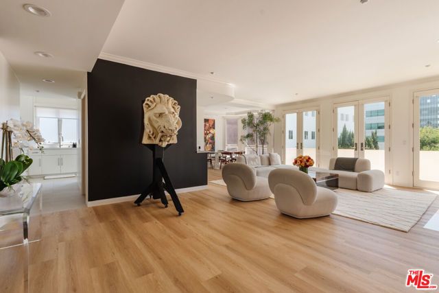 121 N Almont Drive 304, Beverly Hills, CA 90211