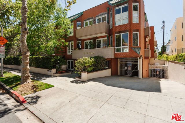 121 N Almont Drive 304, Beverly Hills, CA 90211