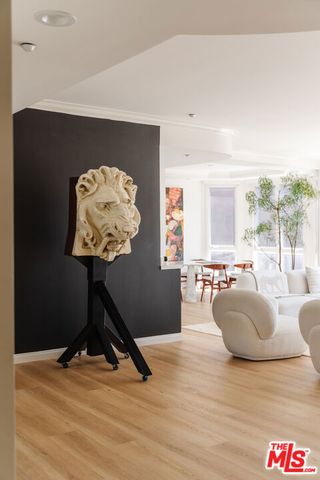 121 N Almont Drive 304, Beverly Hills, CA 90211