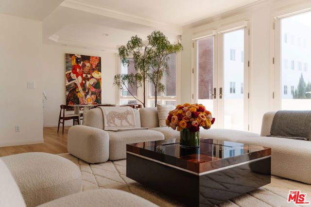121 N Almont Drive 304, Beverly Hills, CA 90211