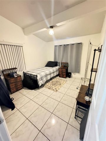 1314 W 77th Street, Hialeah, FL 33014