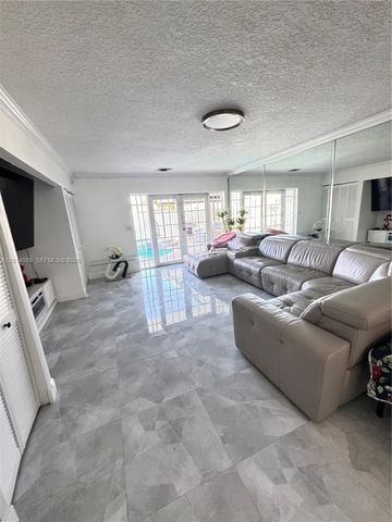 1314 W 77th Street, Hialeah, FL 33014