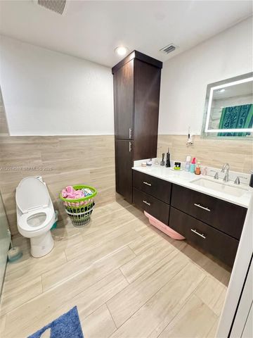 1314 W 77th Street, Hialeah, FL 33014