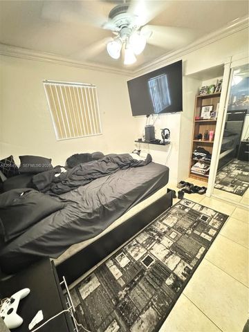1314 W 77th Street, Hialeah, FL 33014