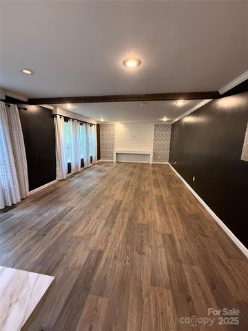 824 Dillsboro Road, Sylva, NC 28779