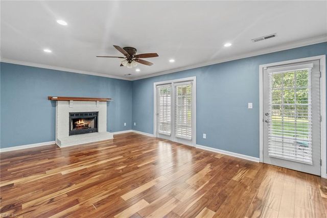 917 Barrington CT, Chesapeake, VA 23322