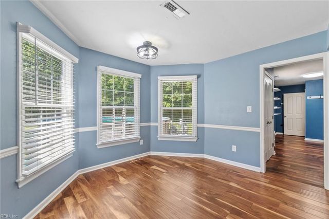 917 Barrington CT, Chesapeake, VA 23322
