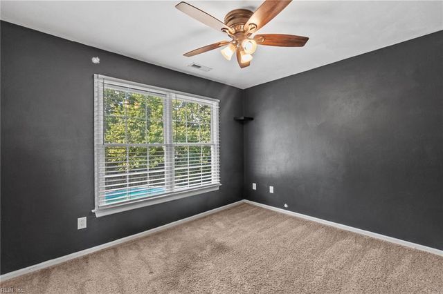 917 Barrington CT, Chesapeake, VA 23322