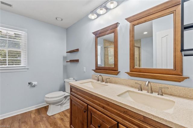 917 Barrington CT, Chesapeake, VA 23322