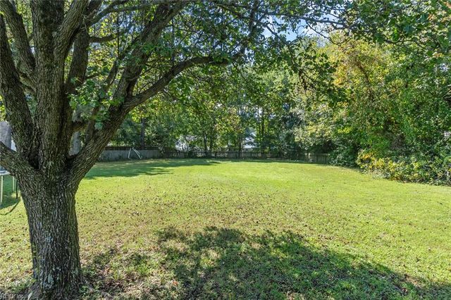 917 Barrington CT, Chesapeake, VA 23322