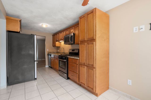 31 Blithewood Ave 205, Worcester, MA 01604