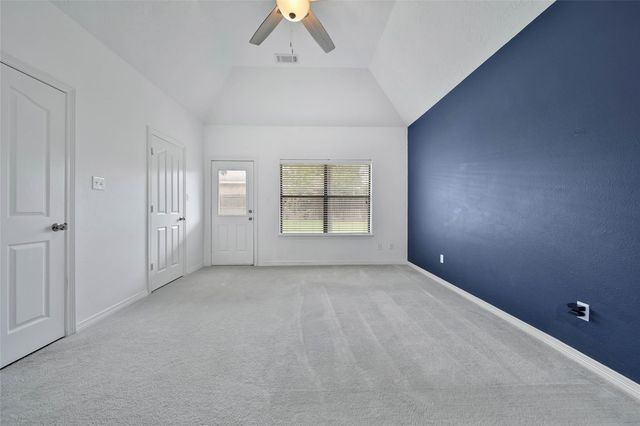 12802 Point Aquarius Boulevard, Willis, TX 77318