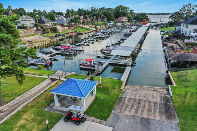 12802 Point Aquarius Boulevard, Willis, TX 77318