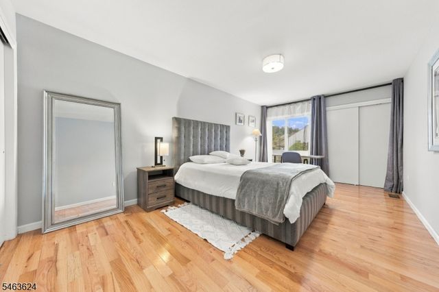 27 Chestnut Ct, Bernards Twp., NJ 07920