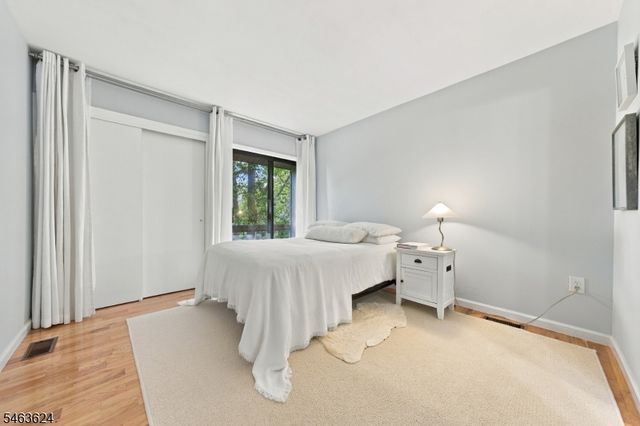27 Chestnut Ct, Bernards Twp., NJ 07920