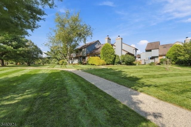 27 Chestnut Ct, Bernards Twp., NJ 07920
