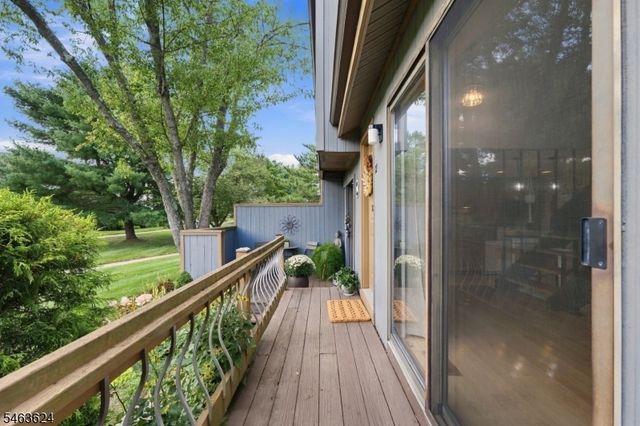 27 Chestnut Ct, Bernards Twp., NJ 07920