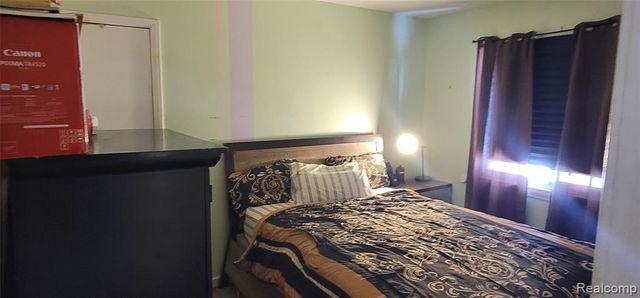 21160 Kipling Street, Oak Park, MI 48237