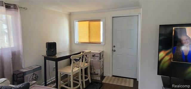 21160 Kipling Street, Oak Park, MI 48237