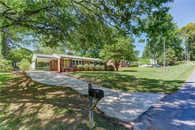 1656 Arrow Wood Road, Asheboro, NC 27205