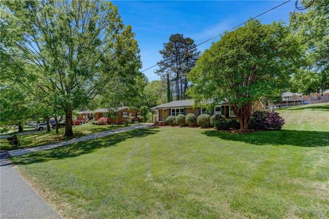1656 Arrow Wood Road, Asheboro, NC 27205