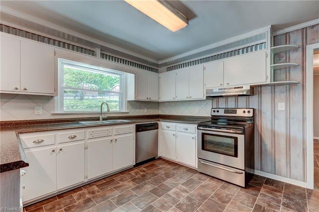1656 Arrow Wood Road, Asheboro, NC 27205