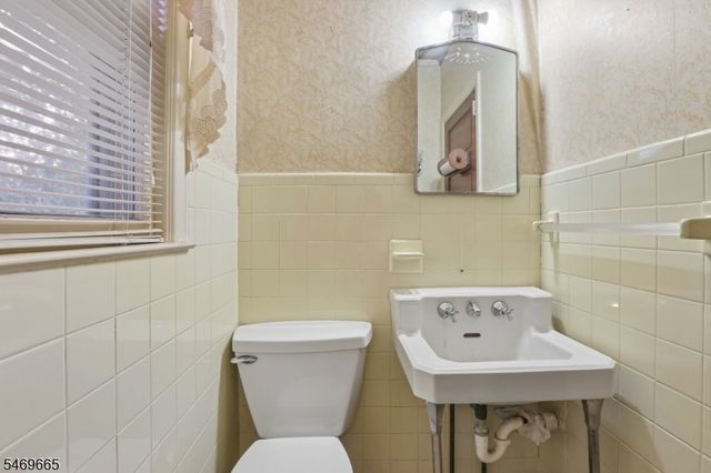 37 Gould Pl, Caldwell Boro Twp., NJ 07006