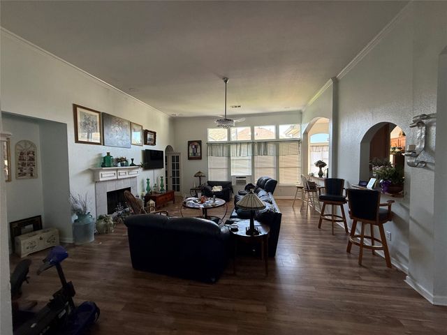604 Jennifer Trail, Grand Prairie, TX 75052