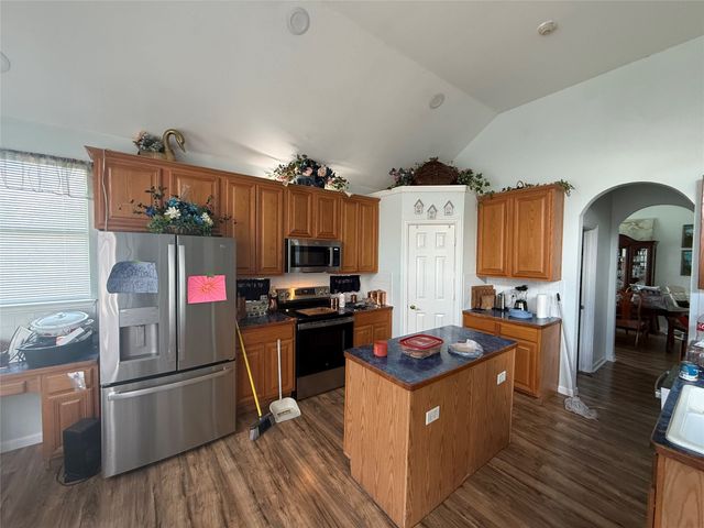 604 Jennifer Trail, Grand Prairie, TX 75052