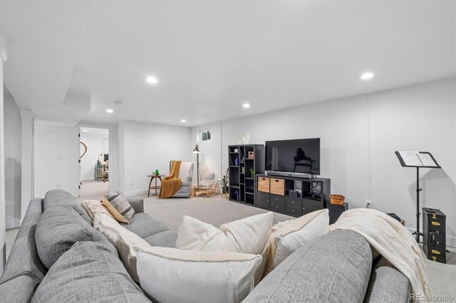 11894 W 65th Place, Arvada, CO 80004