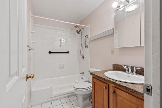 56 Townsend St B9, Abington, MA 02351