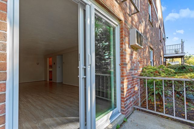 56 Townsend St B9, Abington, MA 02351
