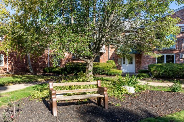 56 Townsend St B9, Abington, MA 02351
