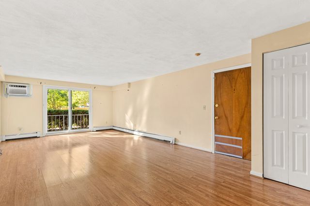 56 Townsend St B9, Abington, MA 02351