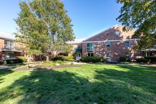 56 Townsend St B9, Abington, MA 02351