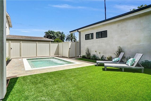 19350 Lanark Street, Reseda, CA 91335