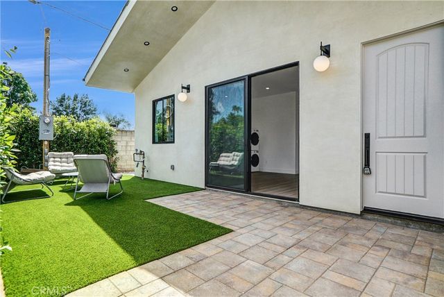 19350 Lanark Street, Reseda, CA 91335