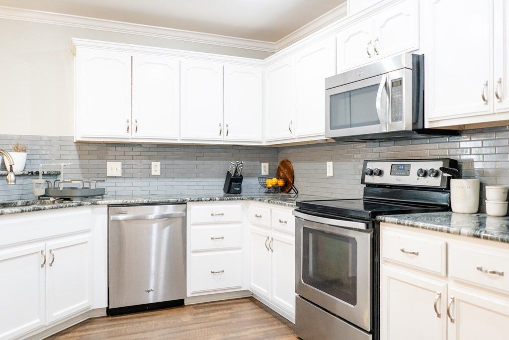 Image 9 of property listing at 1215 Dorchester Drive, San Angelo, TX 76901