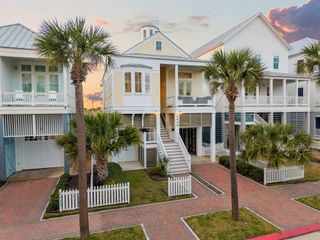 2630 E Seaside Drive, Galveston, TX 77550