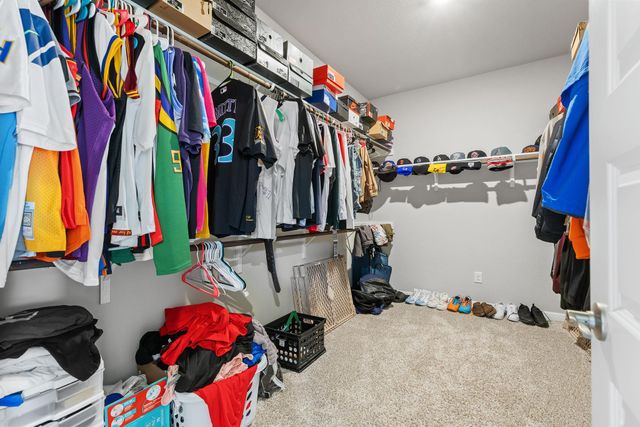 110 Greenspire Downs DR, Hutto, TX 78634