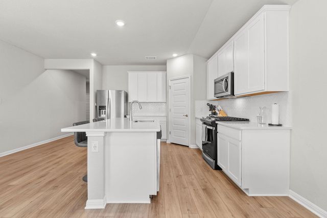 110 Greenspire Downs DR, Hutto, TX 78634