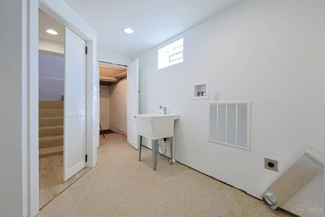 1832 Dallas Avenue, North College Hill, OH 45239