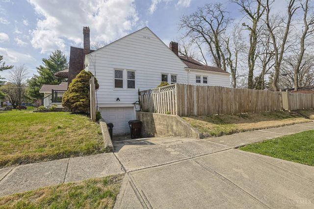 1832 Dallas Avenue, North College Hill, OH 45239